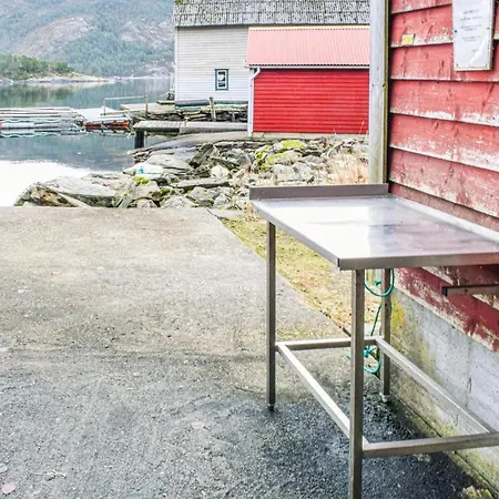 Awesome In With House Sea View Holiday home Holmefjord