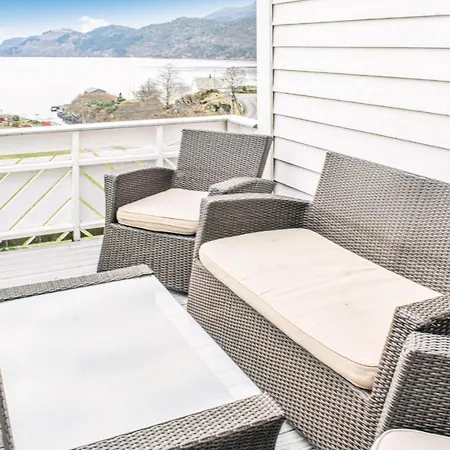 Awesome In With House Sea View Holiday home *