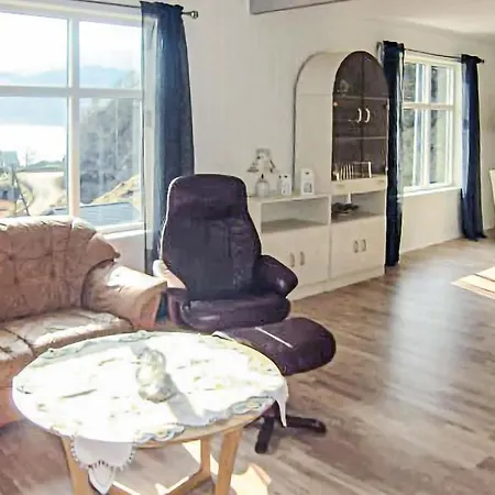 Awesome In With House Sea View 度假居 Holmefjord
